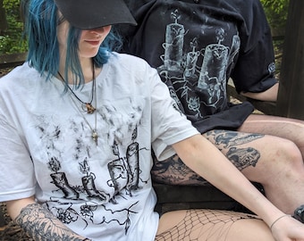Gothic candle tee Unisex