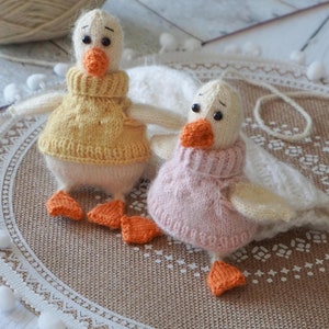 Goose knitting pattern Knitted toy pattern Knitted animal pattern Tiny goose DIY Handmade goose Goose in sweater Kids toys knitting pattern