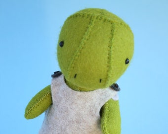 Felt Turtle Sewing Pattern: Instant Download,  Hand Sewn Softie Toy (PDF Pattern)