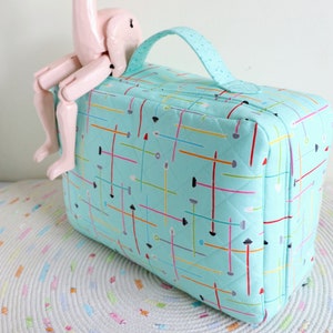 Small World Suitcase: project bag,toy suitcase, handbag pattern,makeup bag, cute, toiletry suitcase, instant download