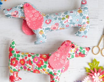 Best in Show Sausage Dog Sewing Pattern – Beginner, easy PDF Plush Toy Pattern for Kids and Adults