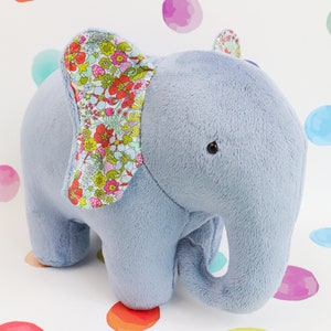 Modello di cucito elefante, modello elefante, download istantaneo, peluche, modello peluche, elefante patchwork
