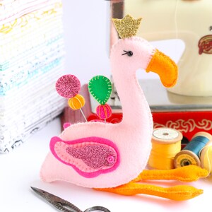 Flamingo pin cushion pattern, needle minder, plush sewing pattern, instant download, felt flamingo pincushion image 5