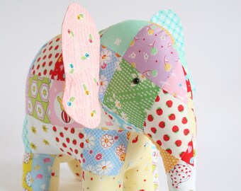 Elephant PDF pattern, elephant sewing PDF, softie pdf pattern, elephant pattern, patchwork elephant, elephant toy pdf , Trunk Show
