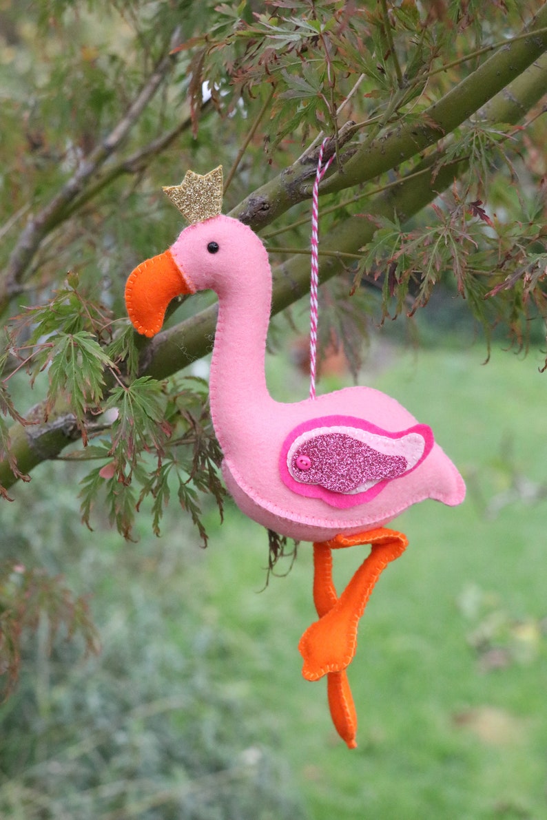 Flamingo pin cushion pattern, needle minder, plush sewing pattern, instant download, felt flamingo pincushion image 6