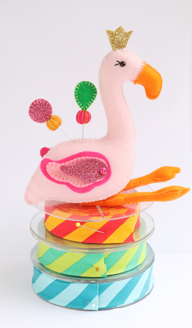 Flamingo pin cushion pattern, needle minder, plush sewing pattern, instant download, felt flamingo pincushion image 8