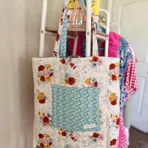 Floral Cotton Quilted Tote Bag, Shoulder Bag, Handmade, Patchwork, Girly, Flower