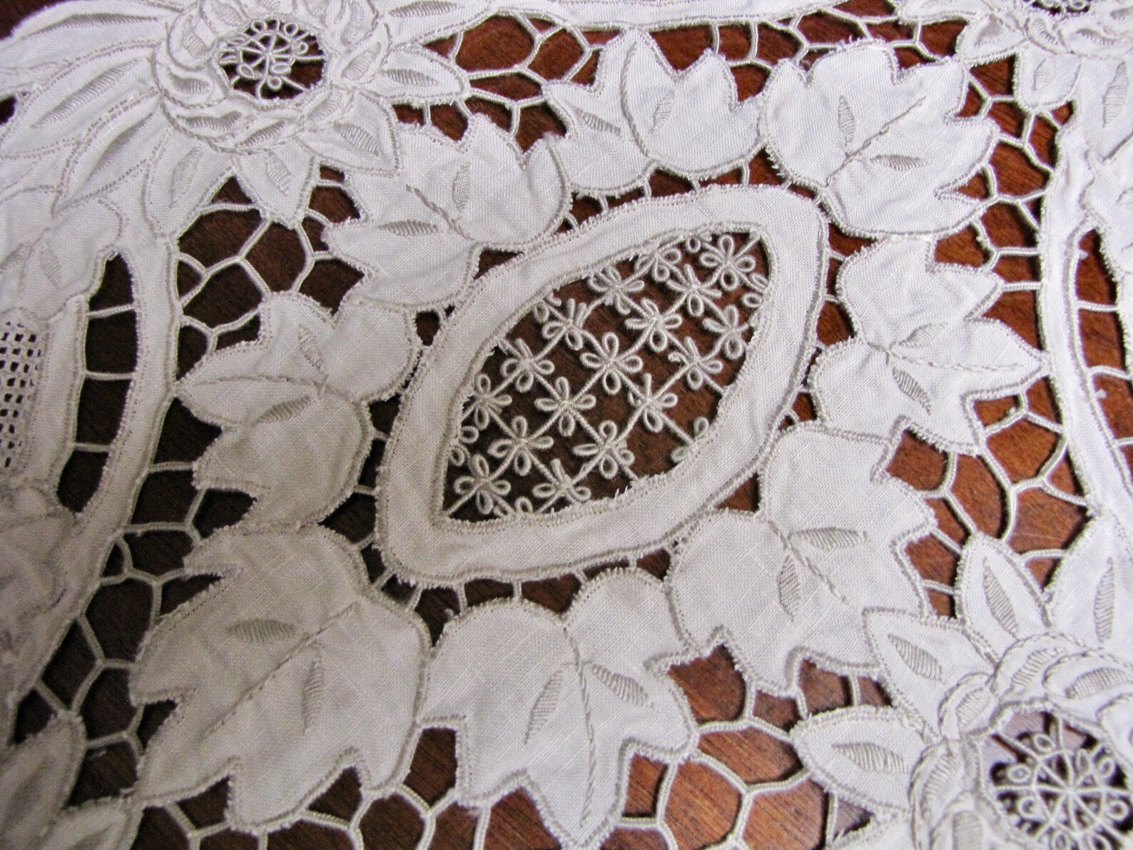 Vintage Richelieu Linen Cutwork and Embroidered Placemats 8 Etsy