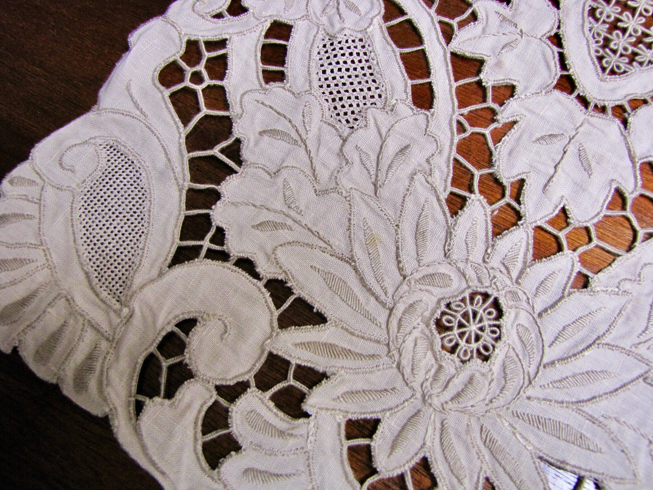 Vintage Richelieu Linen Cutwork and Embroidered Placemats 8 Etsy