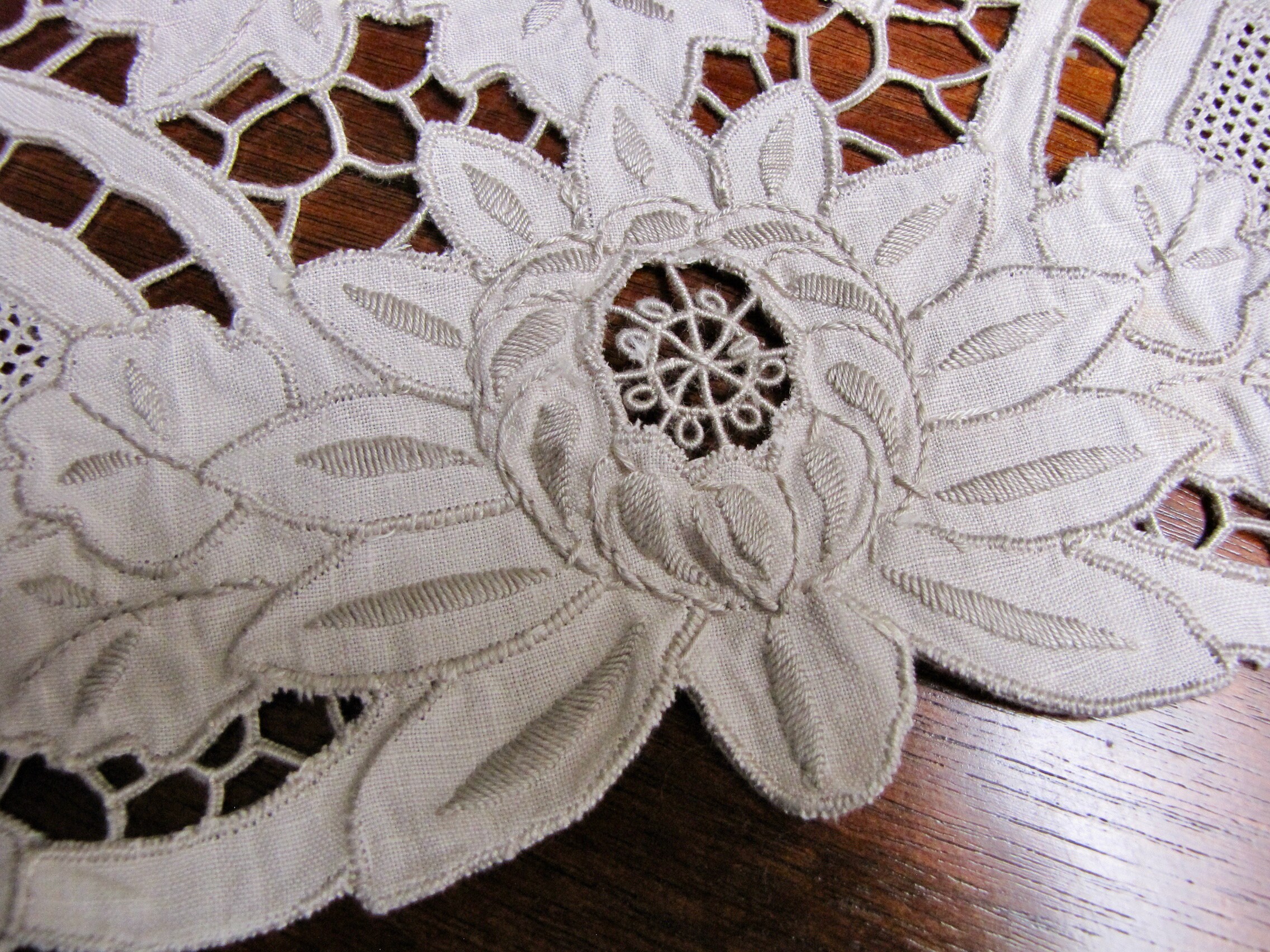 Vintage Richelieu Linen Cutwork and Embroidered Placemats 8 Etsy