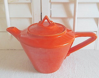 Vintage Harlequin red teapot 1940s Homer Laughlin HLC