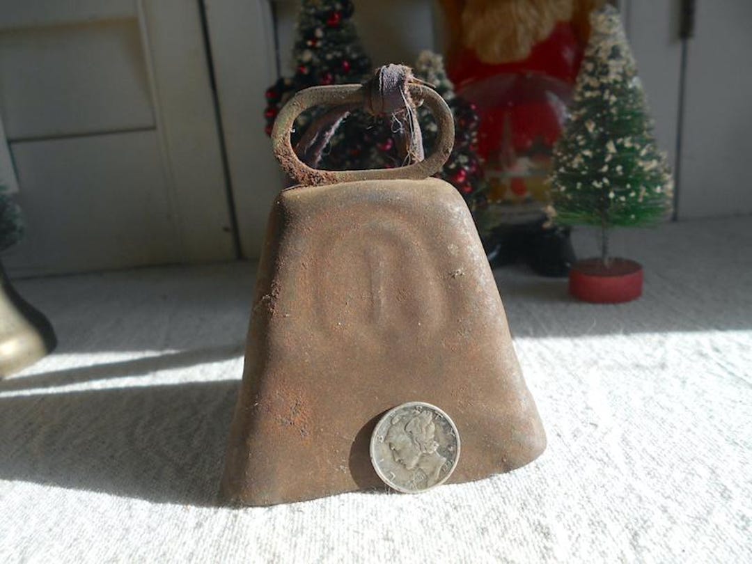 Antique Metal Cow Bell Rusty Goat Sheep Bell - Farmhouse Rustic Decor ...