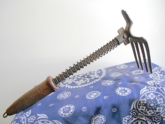 folding garden rake