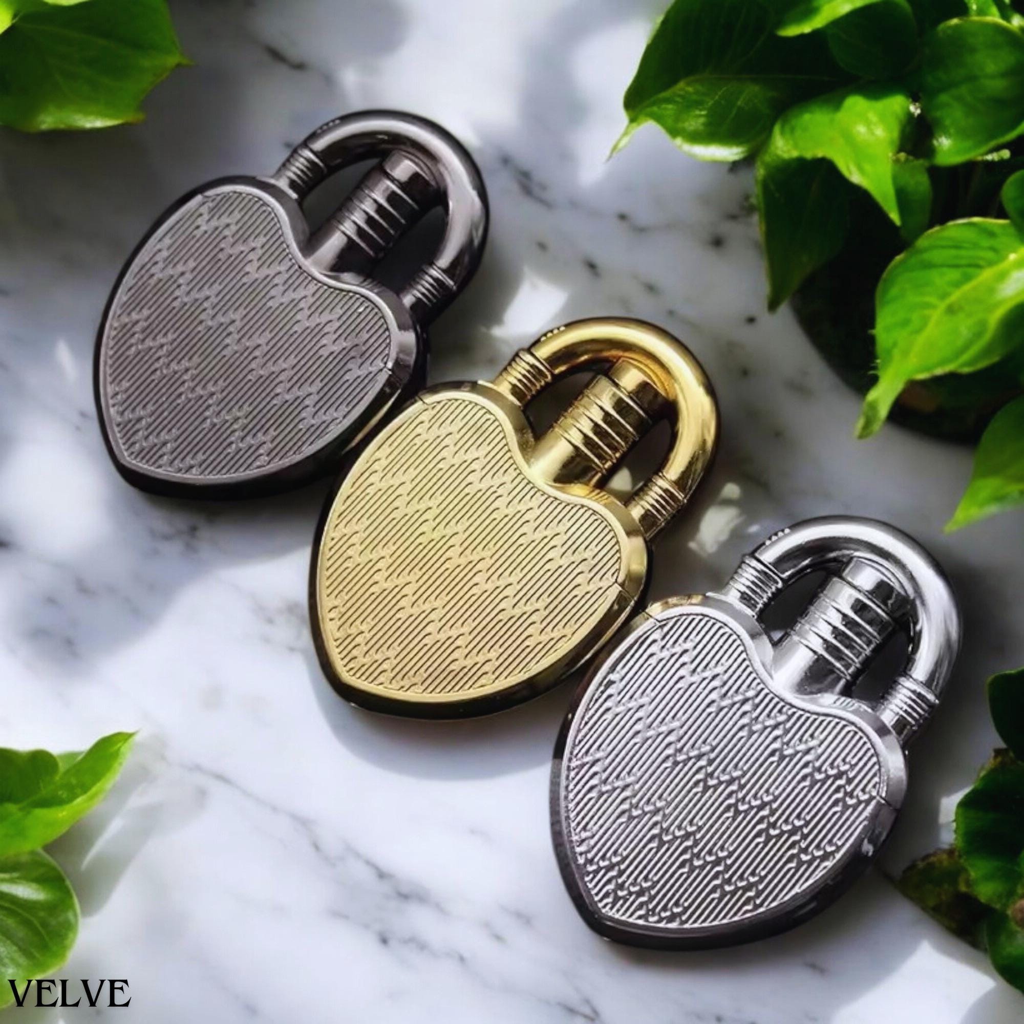 ジェット詰め替えライター、ブタンガス防風ライター、安全ロック付きフレームロックライター、調整可能なブタン (燃料は含まれません)(G コンパクトトーチライター  防風ジェットフレームライター 詰め替え可能で調整可能なブタンライター キャンドルキャンプBBQキッチン用 ... ブタンライター、防風トーチライター、再利用可能なトーチ、調整可能な炎、詰め替え可能なブタン、屋外キャンプキャンドル溶接バーベキュー、