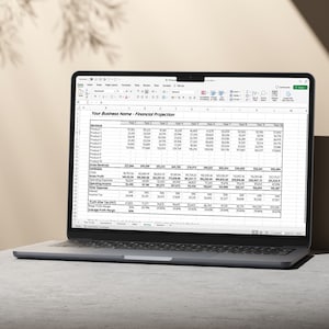 中小企業向け財務予測テンプレート (Excel)