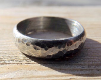 Sterling Silver Wedding Band, Rustic Mens Or Womens Hammered Textured Oxidized Silver Ring Band,  Darkened Silver Ring Band, Gunmetal Look