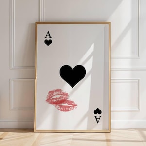 Decorazione murale trendy con asso di cuori, stampa con labbra che si baciano, poster retrò con carte da gioco, grazioso arredamento per appartamento, dormitorio universitario femminile, estetica in bianco e nero
