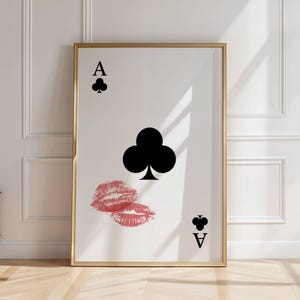 Arte murale trendy con asso di fiori, stampa con labbra che si baciano, poster retrò con carte da gioco, grazioso arredamento per appartamento, dormitorio universitario femminile, estetica in bianco e nero