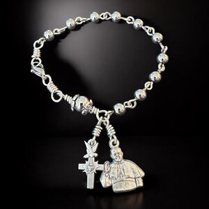Bracciale Con Ciondolo Del Papa – Gioiello Commemorativo Religioso In Lega, Placcato Oro, Regolabile, Con Bustina In Velluto