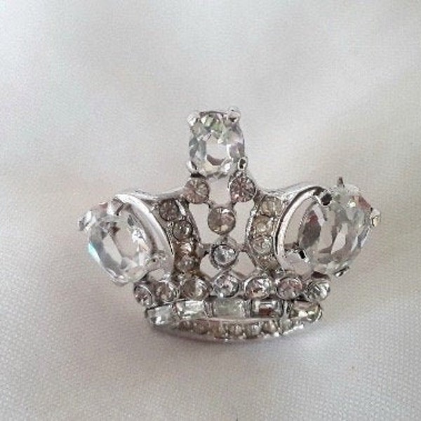 Vintage Fifties Clear Rhinestone Crown Shaped Brooch by Trifari / Mid Century Signed Jewelry with Royalty Theme / Retro Bling by Trifari