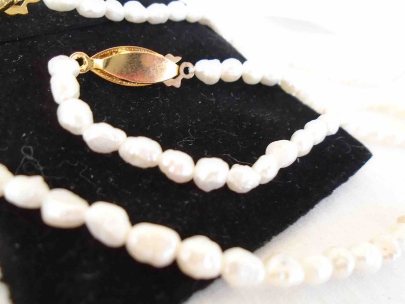 VIntage Eighties Set of Freshwater Pearl Necklace /& Bracelet with Bag from Sun Coast Marketing