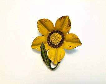 Large Sunflower Pin in Painted Metal Vintage 1960s 60s Jewelry