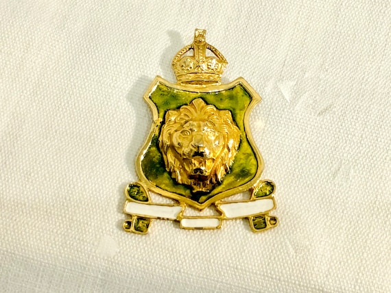 Vintage 1950s 50s Lion Shield Brooch by Accessocr… - image 1