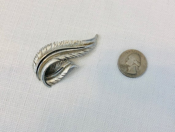 Vintage 1960s 60s Curled Feather Brooch Silver To… - image 5