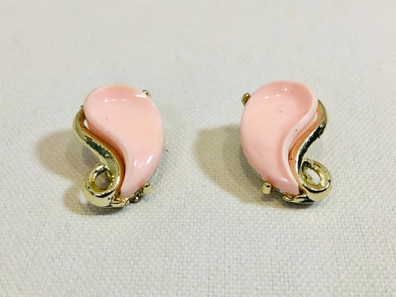 Light Pink Earrings Thermoset Jewelry Vintage 195… - image 4
