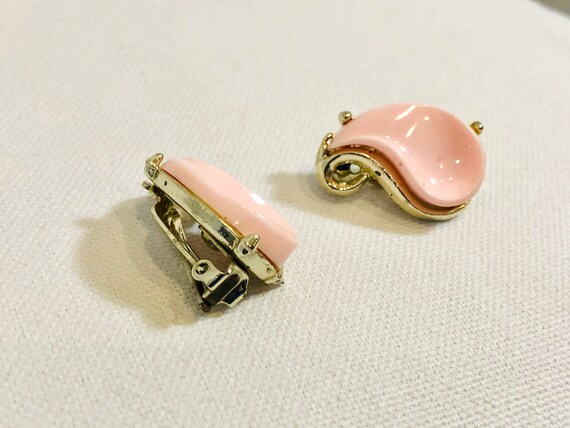 Light Pink Earrings Thermoset Jewelry Vintage 195… - image 2
