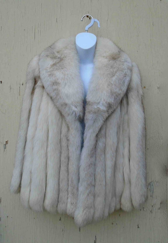 Vintage Seventies Ladies Cream and Tan  Fox Fur Lo