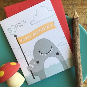 Cartão tipográfico ilustrado de feliz aniversário, tubarão e pássaro (individual)