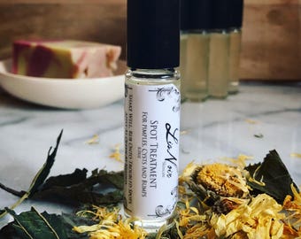 Tratamiento localizado para granos de acné orgánico, supuración, picaduras de insectos y sequedad.