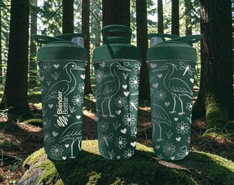 Heron Bird BlenderBottle Shaker Cup – Engraved Floral Bird Wrap – 24oz Stainless Steel – Nature Bird Lover Gift – Cute Floral Bottle
