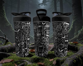 Tazza shaker BlenderBottle di Halloween con fantasma spettrale – Involucro di zucca con teschio di fantasma inciso – Acciaio inossidabile nero da 24 once – Bottiglia d'acqua di Halloween