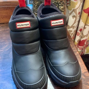 Hunter Intetpid Blackshort Snow Boots US Men's 9 Women's 11 UK Men's 8