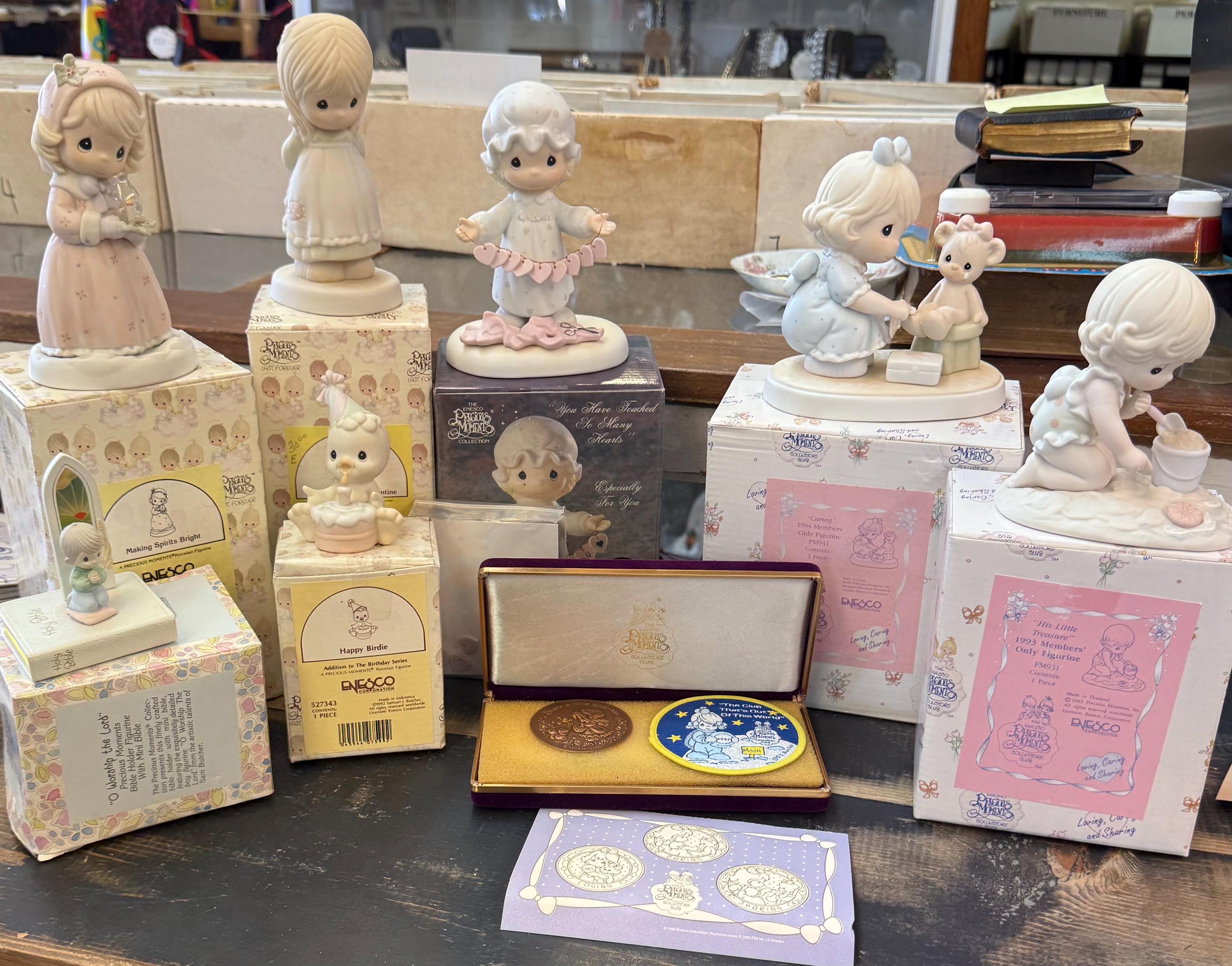 ヴィンテージ プレシャスモーメンツ エネスコ フィギュア クリスマス