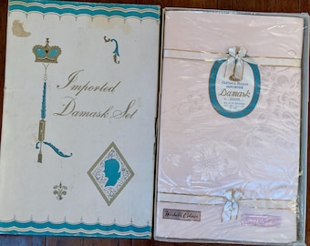 Vintage lichtroze bloemendamast tafelkleed jaren 60 nieuw in doos vintage bruids babyshower