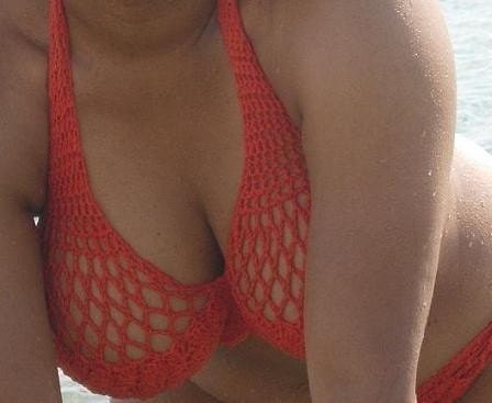 Mermaid Scales - curvy  bikini top crochet pattern