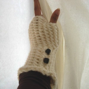 Victor mitts manly or is it... fingerless gloves crochet pattern image 3