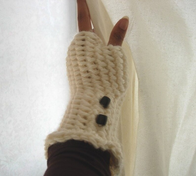 Victor mitts manly or is it... fingerless gloves crochet pattern image 3