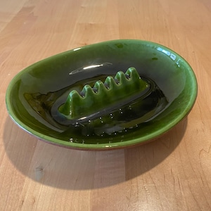 Vintage California Pottery Ashtray Green Drip Glaze Ashtray USA 7006 Mid Century Ceramic Tobacciana