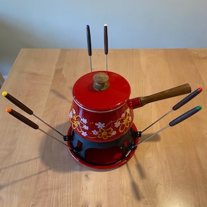 Vintage Epicure Fondue Ensemble Including 6 Fondue Forks