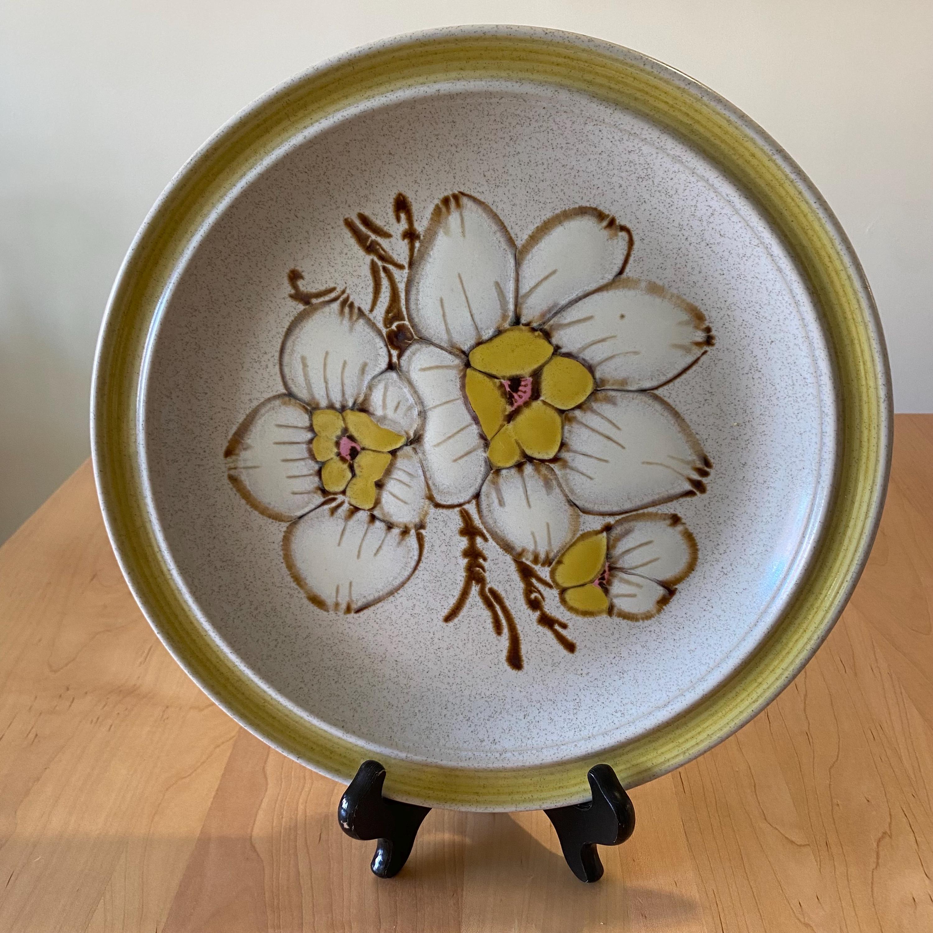 70s Flower Rim Plate - Etsy