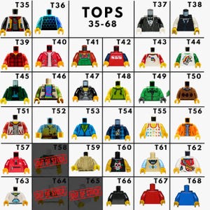 Op de afbeelding: Een raster van vierendertig plastic speelgoedfiguur-torsi met het label TOPS 35-68, met diverse kleuren, patronen en ontwerpen, waaronder jassen, overhemden en truien. Drie items zijn gemarkeerd met de rode tekst OUT OF STOCK.