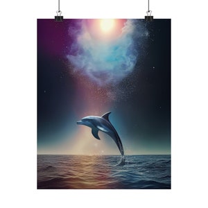 Kosmisches Tier 'Dolphin' Poster Print - Kunstdruck der Orakelkartenserie - Mehrere Größen - Premium Matte Vertikale Poster - Magische Wahrsagung