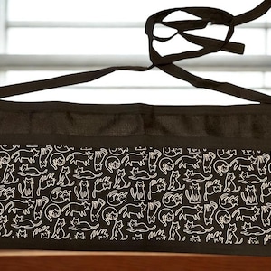 Cat Print Waitress Apron: 3-Pocket Server Vendor Utility