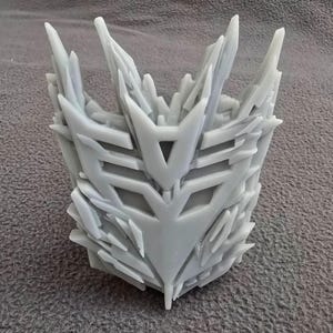 Shattered Decepticon Emblem Fan Art– Custom 3D Printed | Transformers: Revenge of the Fallen Inspired | Resin Collectible - Unpainted