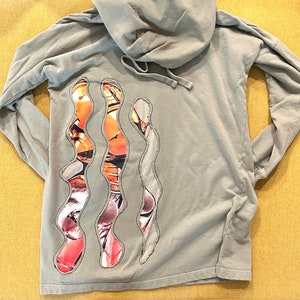 Sweats à capuche et sweat-shirts personnalisés. Vêtements unisexes faits main. vintage et neuf. Vêtements pour hommes et femmes.
