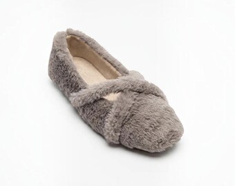 Grey Fluffy Slippers for Women, Cozy Criss Cross Plush House Shoes, Warm Faux Fur Bedroom Flats, Minimalist WFH Loungewear Gift for Her